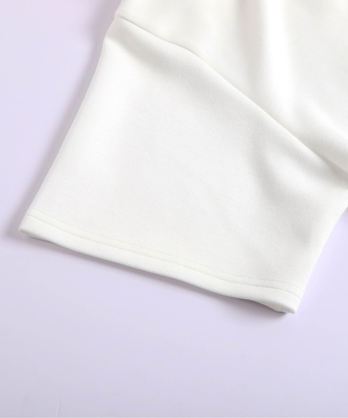 AMELY(エミリー)の「フリルオフショルダープルオーバー(Tシャツ/カットソー・レディース・グレー/ブラック/ホワイト・フリー)」の11枚目の写真
