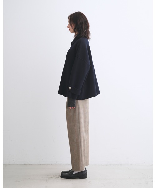 Traditional Weatherwear（トラディショナルウェザーウェア）の「MALTON SHORT B/T RV（ステンカラーコート・レディース・ネイビー/ライトグレー/アイボリー・32/30）」の5枚目の写真