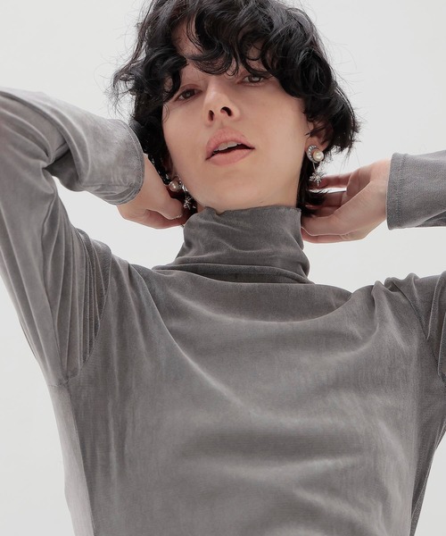 DRESSLAVE(ドレスレイブ)の「nylon tulle flocky turtleneck pull(ナイロンチュールフロッキータートルネックプルオーバー)(Tシャツ/カットソー・レディース・グレー/ホワイト・38)」の5枚目の写真