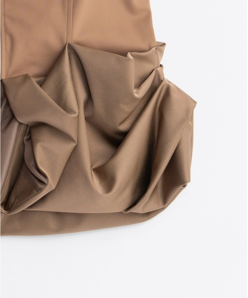 PRANK PROJECT(プランクプロジェクト)の「ボリュームヘムキャミソール / Volume Hem Camisole(キャミソール・レディース・ブラック/ベージュ・FREE)」の14枚目の写真
