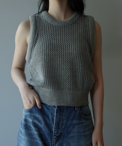 CLANE（クラネ）の「CLANE 3D RIB MESH KNIT TOPS（タンクトップ・レディース・グレー/ベージュ/ブラック・1/2）」の3枚目の写真