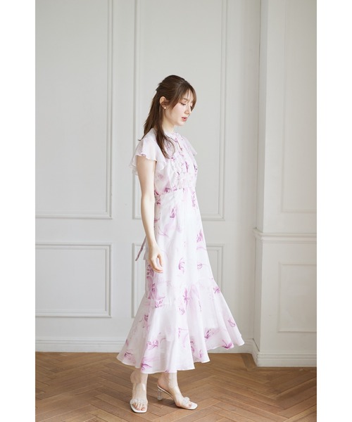 新品 ウエストリボン付きフリル＆パール装飾フラワープリントワンピース tocco ウエストリボン付きフリル＆パール装飾フラワープリント
