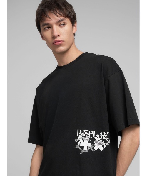 REPLAY(リプレイ)の「オーバーフィット REPLAY X MARTIN GARRIX ロゴ&グラフィックTシャツ(Tシャツ/カットソー・メンズ・ブラック・MEDIUM/SMALL/LARGE)」の5枚目の写真