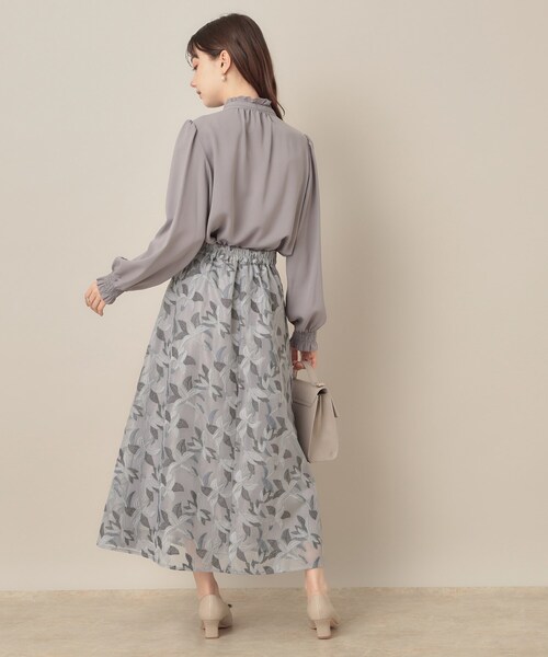 couture brooch（クチュールブローチ）の「【花柄・きれいめ・通勤】リンドウエンブロメッシュスカート（スカート・レディース・ブルー系8/グレー系3・42/40/38/36）」の6枚目の写真