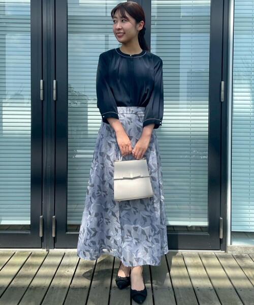 couture brooch（クチュールブローチ）の「【花柄・きれいめ・通勤】リンドウエンブロメッシュスカート（スカート・レディース・ブルー系8/グレー系3・42/40/38/36）」の10枚目の写真