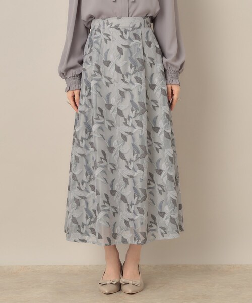 couture brooch（クチュールブローチ）の「【花柄・きれいめ・通勤】リンドウエンブロメッシュスカート（スカート・レディース・ブルー系8/グレー系3・42/40/38/36）」の16枚目の写真