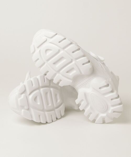 K-SWISS(ケースイス)の「【K-SWISS/ケースイス】レースアップ 厚底スニーカー(スニーカー・レディース・ホワイト/ブラック・24.5cm/23.0cm/24.0cm/23.5cm)」の4枚目の写真