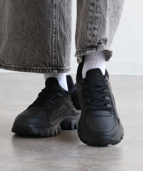 K-SWISS(ケースイス)の「【K-SWISS/ケースイス】レースアップ 厚底スニーカー(スニーカー・レディース・ホワイト/ブラック・24.5cm/23.0cm/24.0cm/23.5cm)」の5枚目の写真