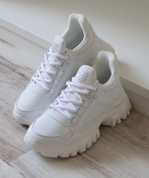 K-SWISS(ケースイス)の「【K-SWISS/ケースイス】レースアップ 厚底スニーカー(スニーカー・レディース・ホワイト/ブラック・24.5cm/23.0cm/24.0cm/23.5cm)」の6枚目の写真