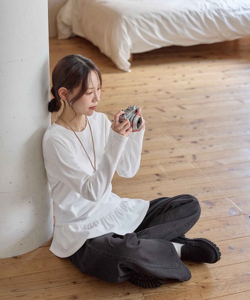 CHAN ME（チャンミ）の「裾フリルTシャツ（Tシャツ/カットソー・レディース・グレー/ネイビー/ホワイト/ブラック・X-LARGE/LARGE/MEDIUM）」の5枚目の写真