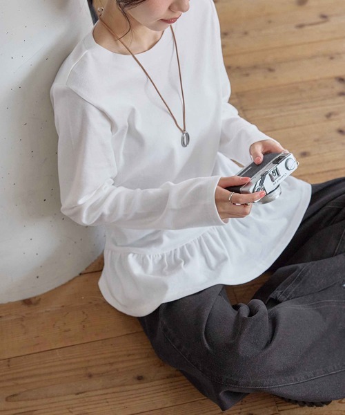 CHAN ME（チャンミ）の「裾フリルTシャツ（Tシャツ/カットソー・レディース・グレー/ネイビー/ホワイト/ブラック・X-LARGE/LARGE/MEDIUM）」の7枚目の写真