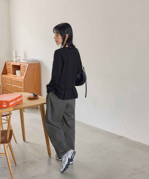 CHAN ME（チャンミ）の「裾フリルTシャツ（Tシャツ/カットソー・レディース・グレー/ネイビー/ホワイト/ブラック・X-LARGE/LARGE/MEDIUM）」の18枚目の写真