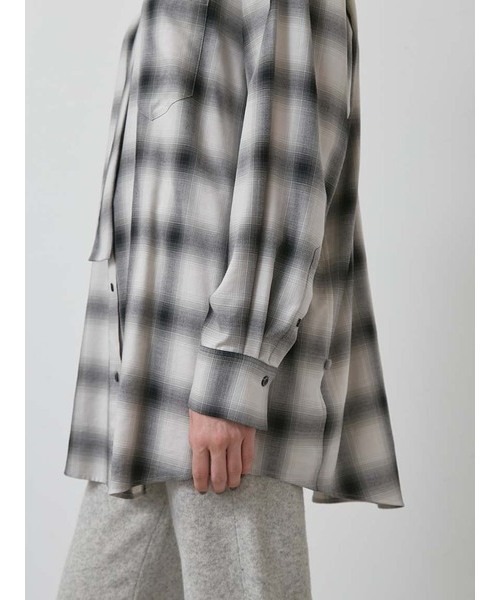 styling/（スタイリング）の「カシュクール2WAYシャツ（シャツ/ブラウス・レディース・モカ/オフホワイト/グレー/ブルー・F）」の12枚目の写真