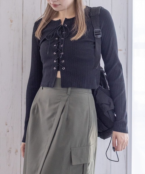 clear（クリア）の「フロントスピンドルカットソー[カジュアル 着回し抜群 大人]（Tシャツ/カットソー・レディース・ブラック/オフホワイト/チャコールグレー/ネイビー/ブラウン/レッド・F）」の3枚目の写真