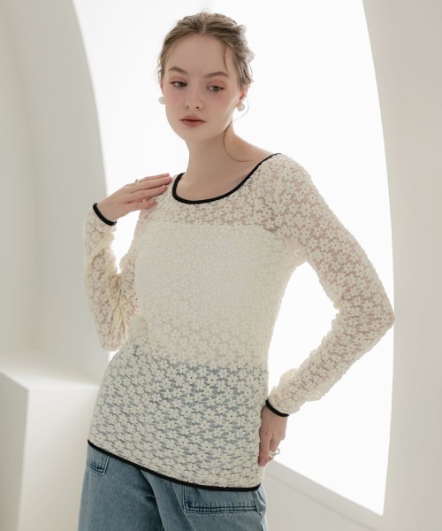 DONOBAN（ドノバン）の「パイピングフラワーレースカットソー（Tシャツ/カットソー・レディース・ホワイト/ブラック・ONE）」の2枚目の写真