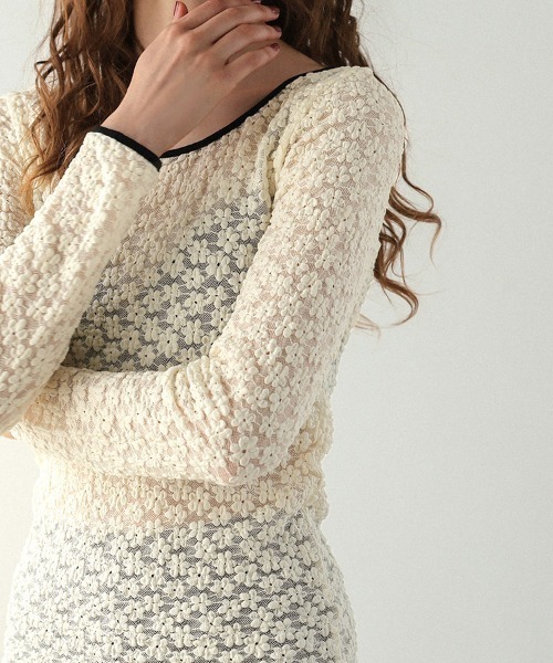 DONOBAN（ドノバン）の「パイピングフラワーレースカットソー（Tシャツ/カットソー・レディース・ホワイト/ブラック・ONE）」の5枚目の写真