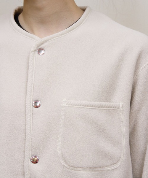 Vincent et Mireille(バンソンエミレイユ)の「VINCENT ET MIREILLE/ヴァンソン エ ミレイユ フリースカーディガン FLEECE CARDIGAN(カーディガン/ボレロ・レディース・ブラック/ベージュ/オフホワイト・36)」の5枚目の写真