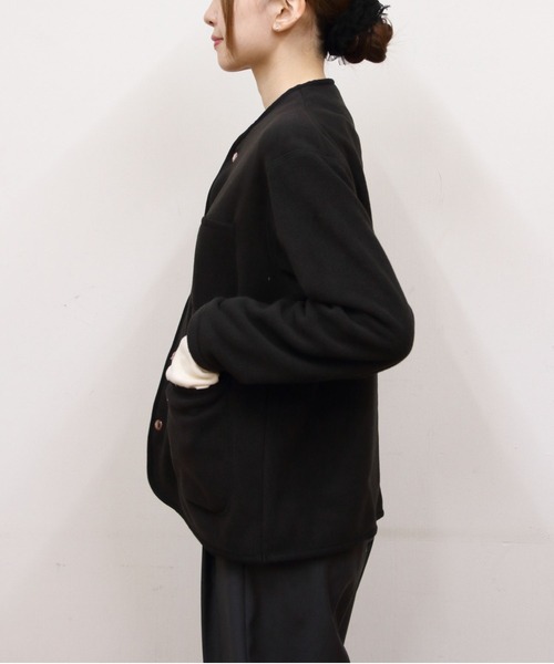 Vincent et Mireille(バンソンエミレイユ)の「VINCENT ET MIREILLE/ヴァンソン エ ミレイユ フリースカーディガン FLEECE CARDIGAN(カーディガン/ボレロ・レディース・ブラック/ベージュ/オフホワイト・36)」の13枚目の写真