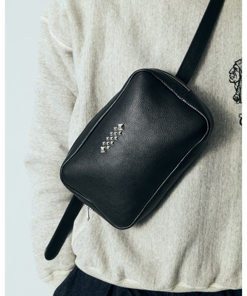 バッグ calee STUDS LEATHER BODY BAG STUDS LEATHER BODY BAG（ショルダーバッグ）｜CALEE（キャリー）の