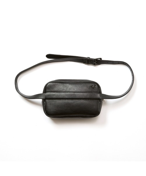 バッグ calee STUDS LEATHER BODY BAG STUDS LEATHER BODY BAG（ショルダーバッグ）｜CALEE（キャリー）の
