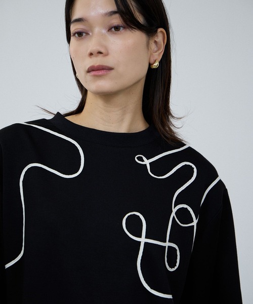 Mac-House(マックハウス)の「milli de l'airAIRier Code Art Sweat/エアリエコードアートスウェット(スウェット・レディース・ライトグレー/ブラック/オフホワイト・M)」の7枚目の写真