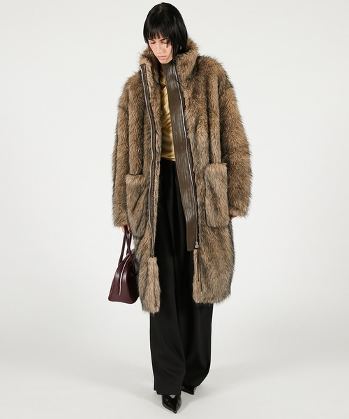 PRANK PROJECT（プランクプロジェクト）の「シンセティックファーロングコート / Synthetic Fur Long Coat（その他アウター・レディース・ブラウン/アイボリー・FREE）」の4枚目の写真