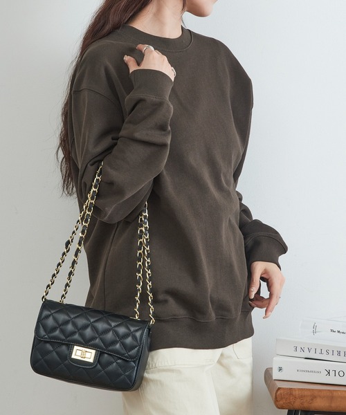 United Athle（ユナイテッドアスレ）の「程よい薄さでこれからの時期に活躍！【United Athle】8.8オンス オーセンティック クルーネック スウェット 薄手 裏パイル 裏毛 ボックスシルエット オーバーサイズ 5399（スウェット・レディース・ダークグリーン/ネイビー/ホワイト/ブラック/インディゴブルー/スミクロ/グレー/ナチュラル/アッシュ/ライトイエロー/バーガンディー/レッド/ゴールド/ブルー/グレイッシュベージュ/チョコ/ライトブルー/ヘザーグレー・S/M/L/XL）」の7枚目の写真