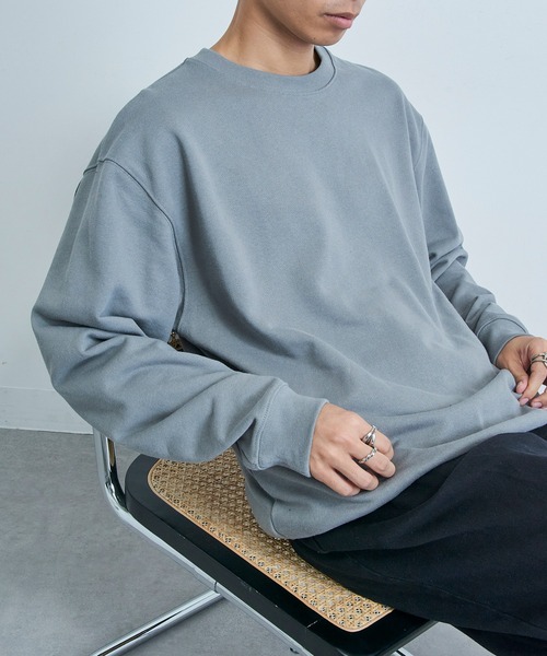 United Athle（ユナイテッドアスレ）の「程よい薄さでこれからの時期に活躍！【United Athle】8.8オンス オーセンティック クルーネック スウェット 薄手 裏パイル 裏毛 ボックスシルエット オーバーサイズ 5399（スウェット・レディース・ダークグリーン/ネイビー/ホワイト/ブラック/インディゴブルー/スミクロ/グレー/ナチュラル/アッシュ/ライトイエロー/バーガンディー/レッド/ゴールド/ブルー/グレイッシュベージュ/チョコ/ライトブルー/ヘザーグレー・S/M/L/XL）」の5枚目の写真