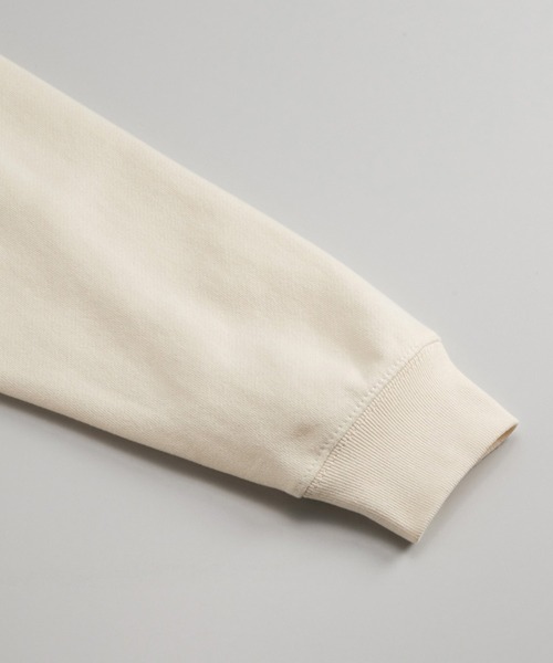 United Athle（ユナイテッドアスレ）の「程よい薄さでこれからの時期に活躍！【United Athle】8.8オンス オーセンティック クルーネック スウェット 薄手 裏パイル 裏毛 ボックスシルエット オーバーサイズ 5399（スウェット・レディース・ダークグリーン/ネイビー/ホワイト/ブラック/インディゴブルー/スミクロ/グレー/ナチュラル/アッシュ/ライトイエロー/バーガンディー/レッド/ゴールド/ブルー/グレイッシュベージュ/チョコ/ライトブルー/ヘザーグレー・S/M/L/XL）」の21枚目の写真