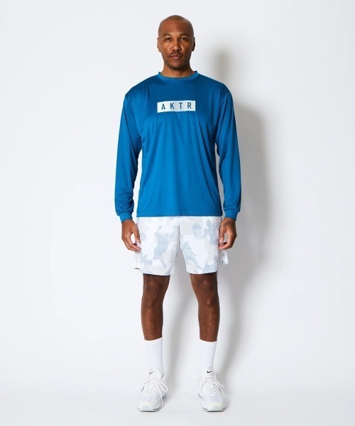 AKTR(アクター)の「AKTR FADE BOX LOGO L/S SPORTS TEE(アクター フェード ボックス ロゴ ロングスリーブ スポーツ Tシャツ)(Tシャツ/カットソー・メンズ・ホワイト系/ブラック系/ブルー系・MEDIUM/LARGE/X-LARGE/XX-LARGE)」の1枚目の写真
