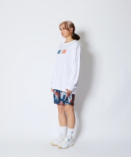 AKTR(アクター)の「AKTR FADE BOX LOGO L/S SPORTS TEE(アクター フェード ボックス ロゴ ロングスリーブ スポーツ Tシャツ)(Tシャツ/カットソー・メンズ・ホワイト系/ブラック系/ブルー系・MEDIUM/LARGE/X-LARGE/XX-LARGE)」の10枚目の写真
