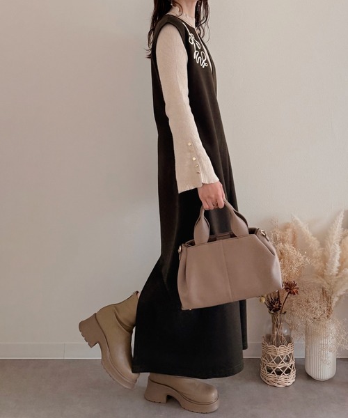 junoah(ジュノア)の「コード刺繍キーネックワンピース(ワンピース・レディース・ライトベージュ/ブラック/ブラウン・LARGE/MEDIUM/SMALL)」の15枚目の写真