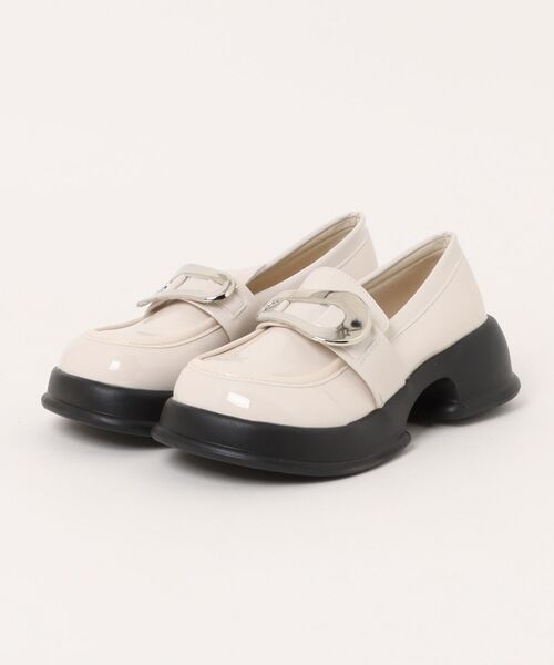 shoes365（シューズスリーシックスファイヴ）の「メタリックビット 厚底ローファー（ローファー・レディース・ブラック/ライトベージュ・23.0cm/23.5cm/24.5cm/25.0cm）」の20枚目の写真