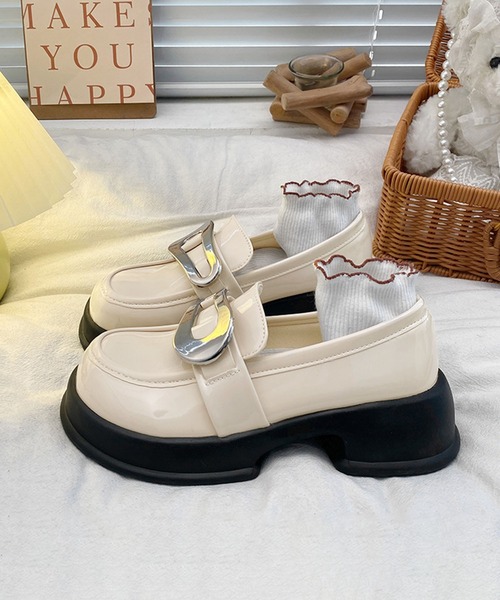 shoes365（シューズスリーシックスファイヴ）の「メタリックビット 厚底ローファー（ローファー・レディース・ブラック/ライトベージュ・23.0cm/23.5cm/24.5cm/25.0cm）」の9枚目の写真