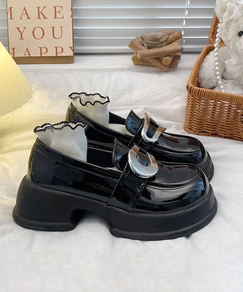 shoes365（シューズスリーシックスファイヴ）の「メタリックビット 厚底ローファー（ローファー・レディース・ブラック/ライトベージュ・23.0cm/23.5cm/24.5cm/25.0cm）」の14枚目の写真