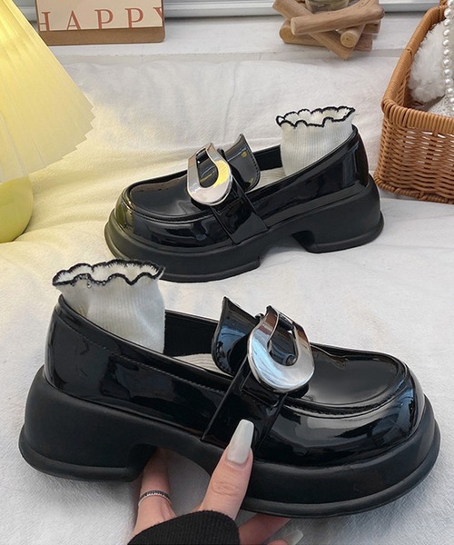 shoes365（シューズスリーシックスファイヴ）の「メタリックビット 厚底ローファー（ローファー・レディース・ブラック/ライトベージュ・23.0cm/23.5cm/24.5cm/25.0cm）」の12枚目の写真