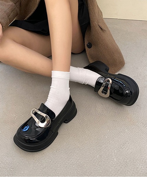 shoes365（シューズスリーシックスファイヴ）の「メタリックビット 厚底ローファー（ローファー・レディース・ブラック/ライトベージュ・23.0cm/23.5cm/24.5cm/25.0cm）」の22枚目の写真