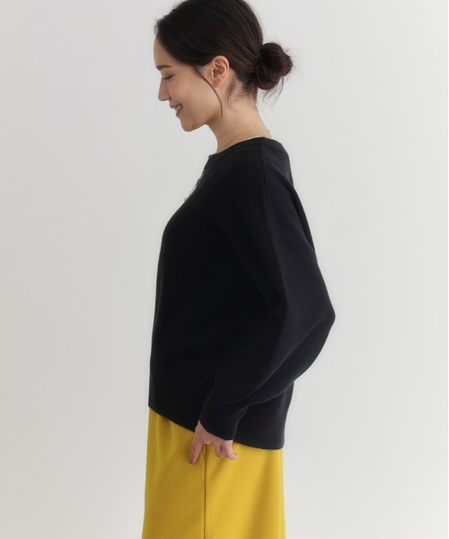 Right-on(ライトオン)の「HONEYSUCKLE ROSE(ハニーサックルローズ)【レディース】もちもちオフショルダーセーター(ニット/セーター・レディース・ブルー/オフホワイト/ブラック・L/M/S)」の13枚目の写真