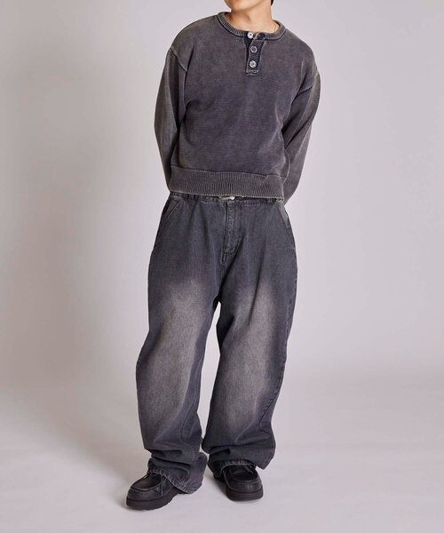 WHO'S WHO gallery（フーズフーギャラリー）の「【KOOKY'N】ピグメント加工ヘンリーネックニット（ニット/セーター・メンズ・ブラック/ネイビー・SMALL/MEDIUM）」の12枚目の写真