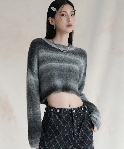 AVANDRESS(アバンドレス )の「Wool Gradation Crop Knit COTTON CANDY(ニット/セーター・レディース・マルチ・FREE)」の4枚目の写真