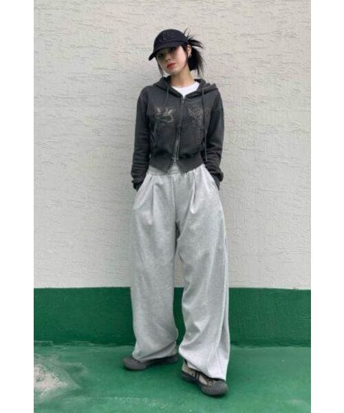 GAKKAI UNIONS(ガッカイユニオンズ)の「ワンタックスナップバルーンパンツグレー(スウェットパンツ・レディース・その他・LARGE/SMALL/MEDIUM)」の7枚目の写真