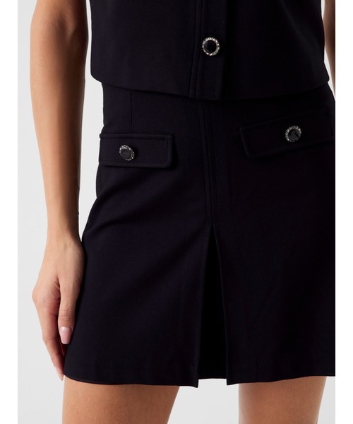 Guess(ゲス)の「SHORT Olga Skirt ミニスカート(スカート・レディース・ブラック・X-SMALL/SMALL)」の3枚目の写真