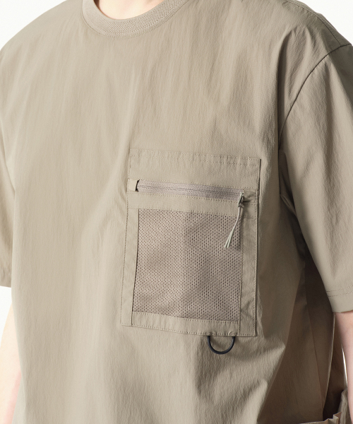 MUSINSA STANDARD（ムシンサスタンダード）の「[シティレジャー] ユーティリティメッシュポケットウーブンTシャツ [リーフベージュ]（Tシャツ/カットソー・メンズ・その他・SMALL/MEDIUM/LARGE/X-LARGE/XX-LARGE）」の5枚目の写真
