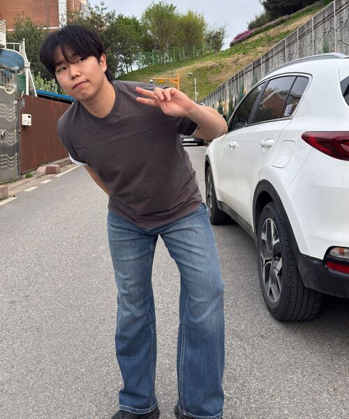 MUSINSA STANDARD（ムシンサスタンダード）の「[クールタンダード] リラックスフィットクルーネックTシャツ [ダークグレー]（Tシャツ/カットソー・メンズ・その他・SMALL/MEDIUM/LARGE/X-LARGE/XX-LARGE/XXX-LARGE）」の7枚目の写真