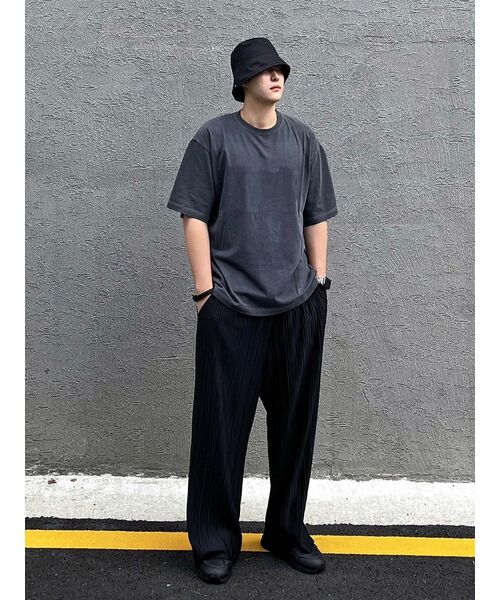 MUSINSA STANDARD（ムシンサスタンダード）の「[クールタンダード] リラックスフィットクルーネックTシャツ [ダークグレー]（Tシャツ/カットソー・メンズ・その他・SMALL/MEDIUM/LARGE/X-LARGE/XX-LARGE/XXX-LARGE）」の9枚目の写真