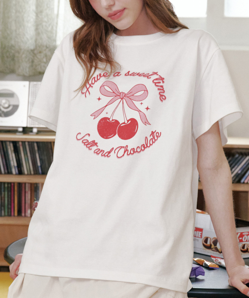 SALT AND CHOCOLATE（ソルトアンドチョコレート）の「[HAST] スウィートチェリーTシャツアイボリー4W2521008（Tシャツ/カットソー・レディース・その他・FREE）」の2枚目の写真