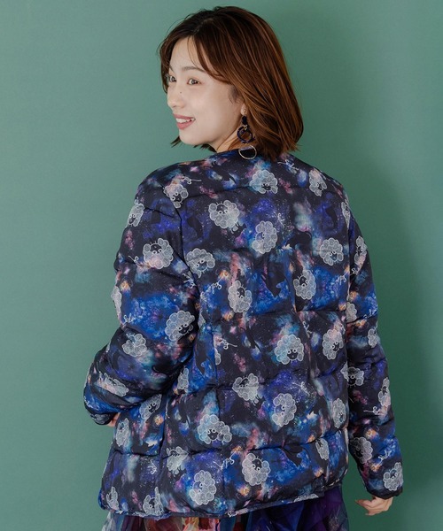 ScoLar（スカラー）の「153691：スカラーちゃん×宇宙×ネコ柄リバーシブル中綿ブルゾン（ブルゾン・レディース・ブラック・M）」の5枚目の写真