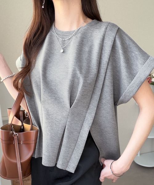 mily bilet(ミウィビレット)の「【mily bilet】ウエストラインを細魅せ♪スリット入りタックデザインカットソートップス(半袖)(Tシャツ/カットソー・レディース・イエロー/ブラック/ホワイト/杢グレー・X-LARGE/SMALL/MEDIUM/LARGE)」の5枚目の写真