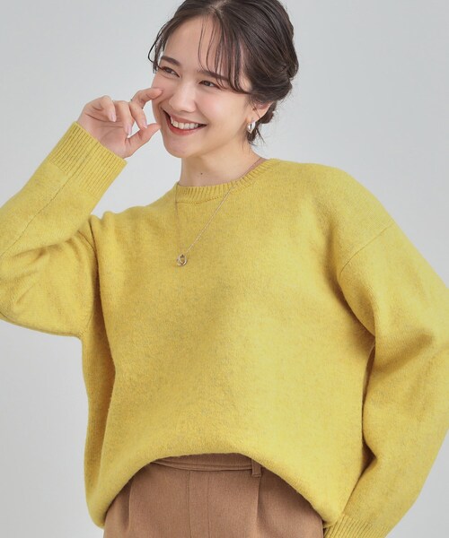 SHOO・LA・RUE（シューラルー）の「【洗濯機可/S-LL】選べる８色で色違いも欲しくなる ふんわりゆるニット（ニット/セーター・レディース・ライトパープル/グリーン/オフホワイト/ピンク系/オレンジ/イエロー/ライトグレー/ライトブルー・01/03/04/02）」の7枚目の写真