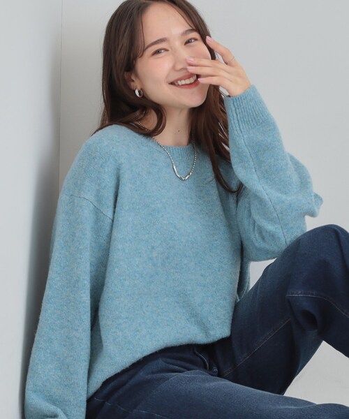 SHOO・LA・RUE（シューラルー）の「【洗濯機可/S-LL】選べる８色で色違いも欲しくなる ふんわりゆるニット（ニット/セーター・レディース・ライトパープル/グリーン/オフホワイト/ピンク系/オレンジ/イエロー/ライトグレー/ライトブルー・01/03/04/02）」の5枚目の写真